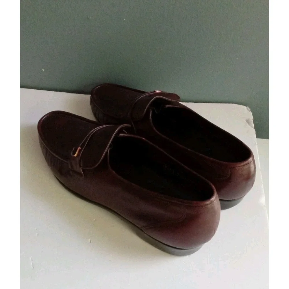 Burgundy Leather Loafers Gold Accents‎ Slip On Dress Shoes Classic Style